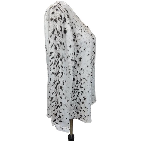 Violet + Claire Womens Large Animal Print Blouse Cream Brown Hidden Button Top - Picture 3 of 8